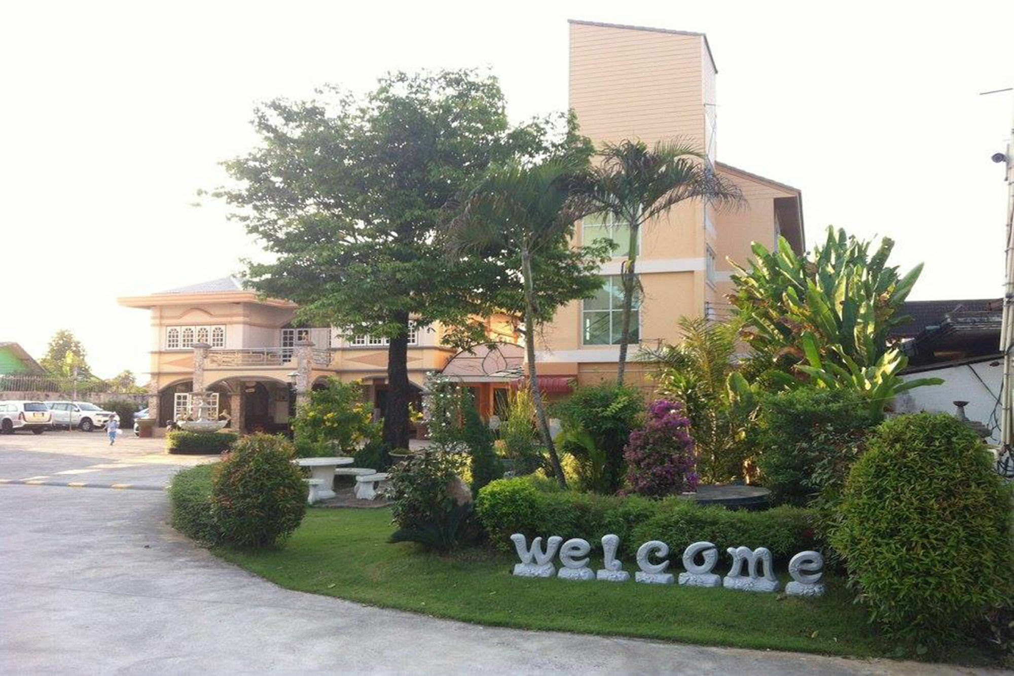 U-Dee Hotel Ban Chuk Kraphoe Exterior photo